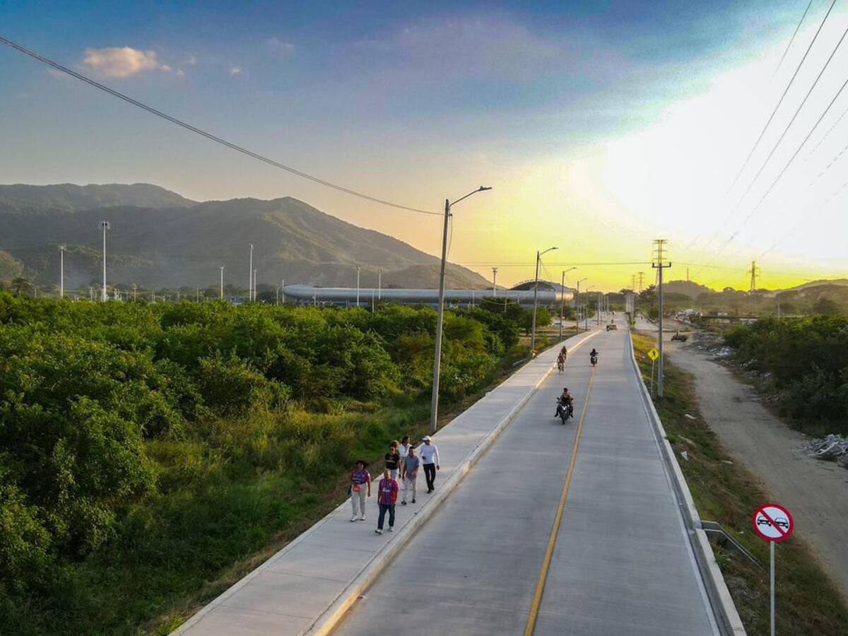 Entregada la nueva vía hacia el estadio Sierra Nevada, proyecto que mejorará la movilidad