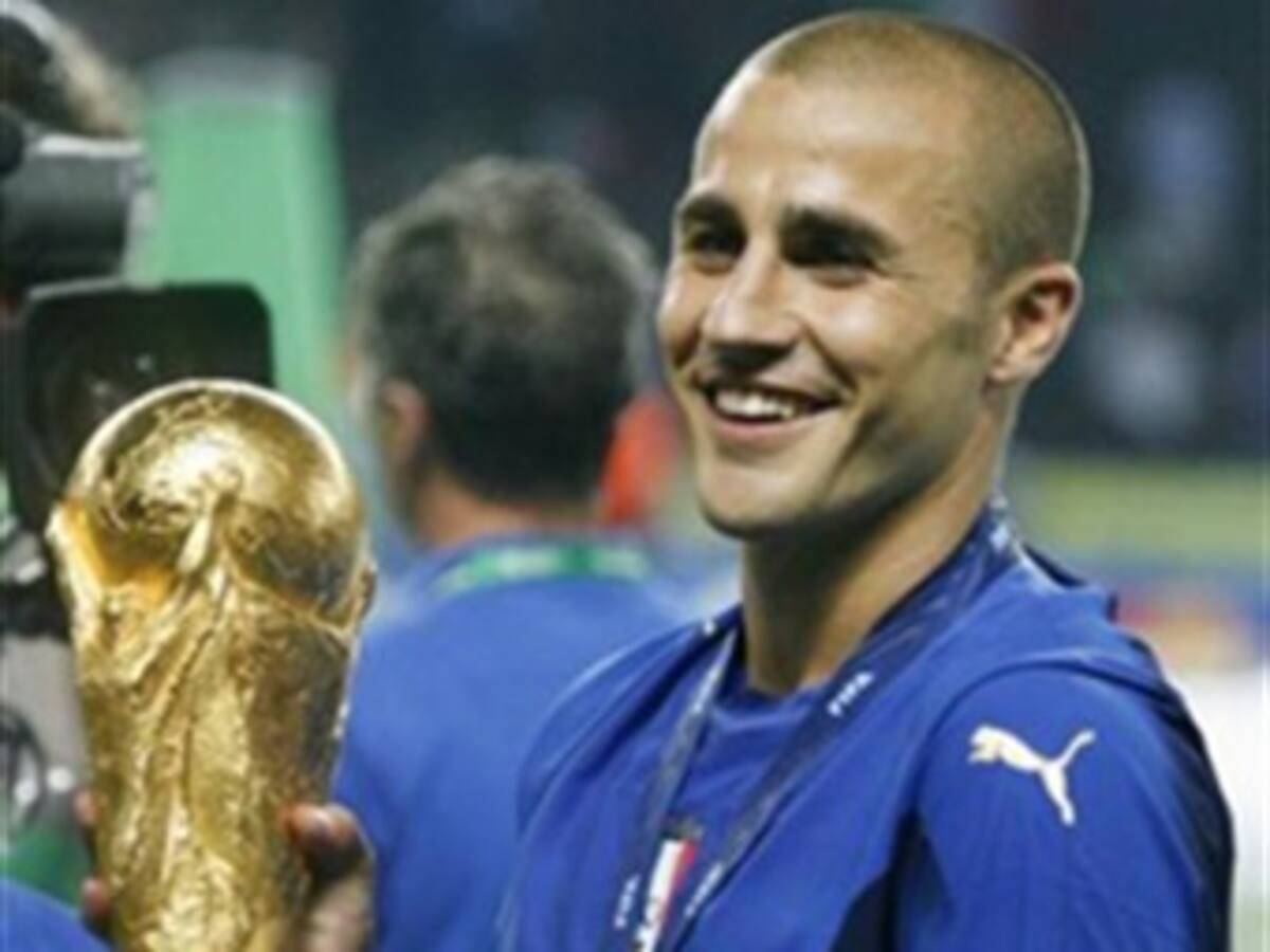 Fabio Cannavaro le dice adios al fútbol