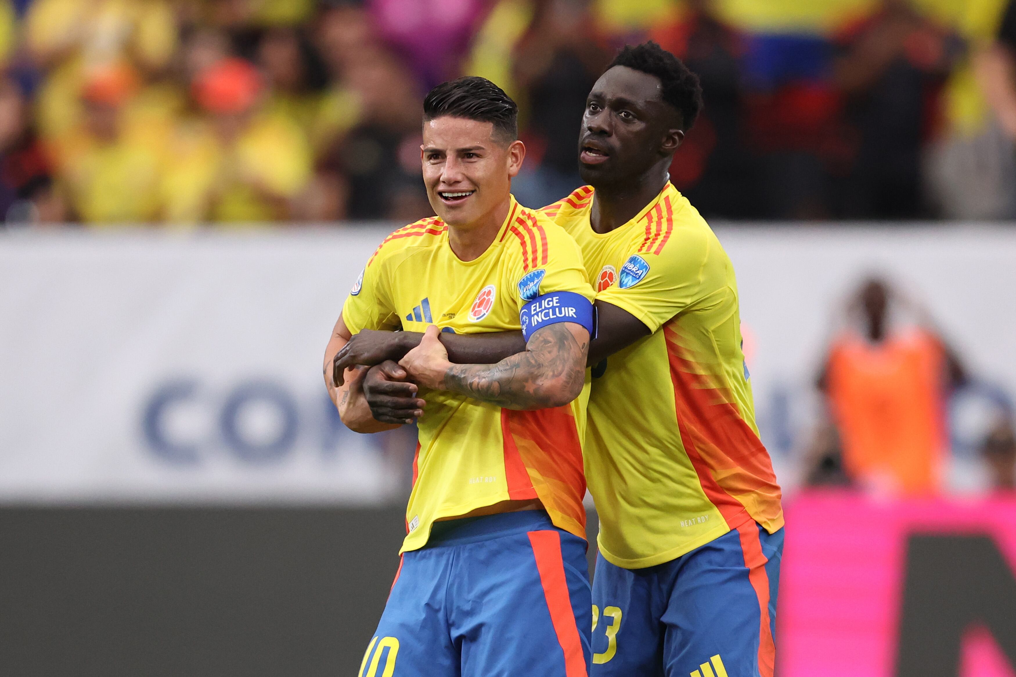 James Rodríguez y Dávinson Sánchez forman parte del equipo ideal de los cuartos de final. (Photo by Chris Coduto/Getty Images)