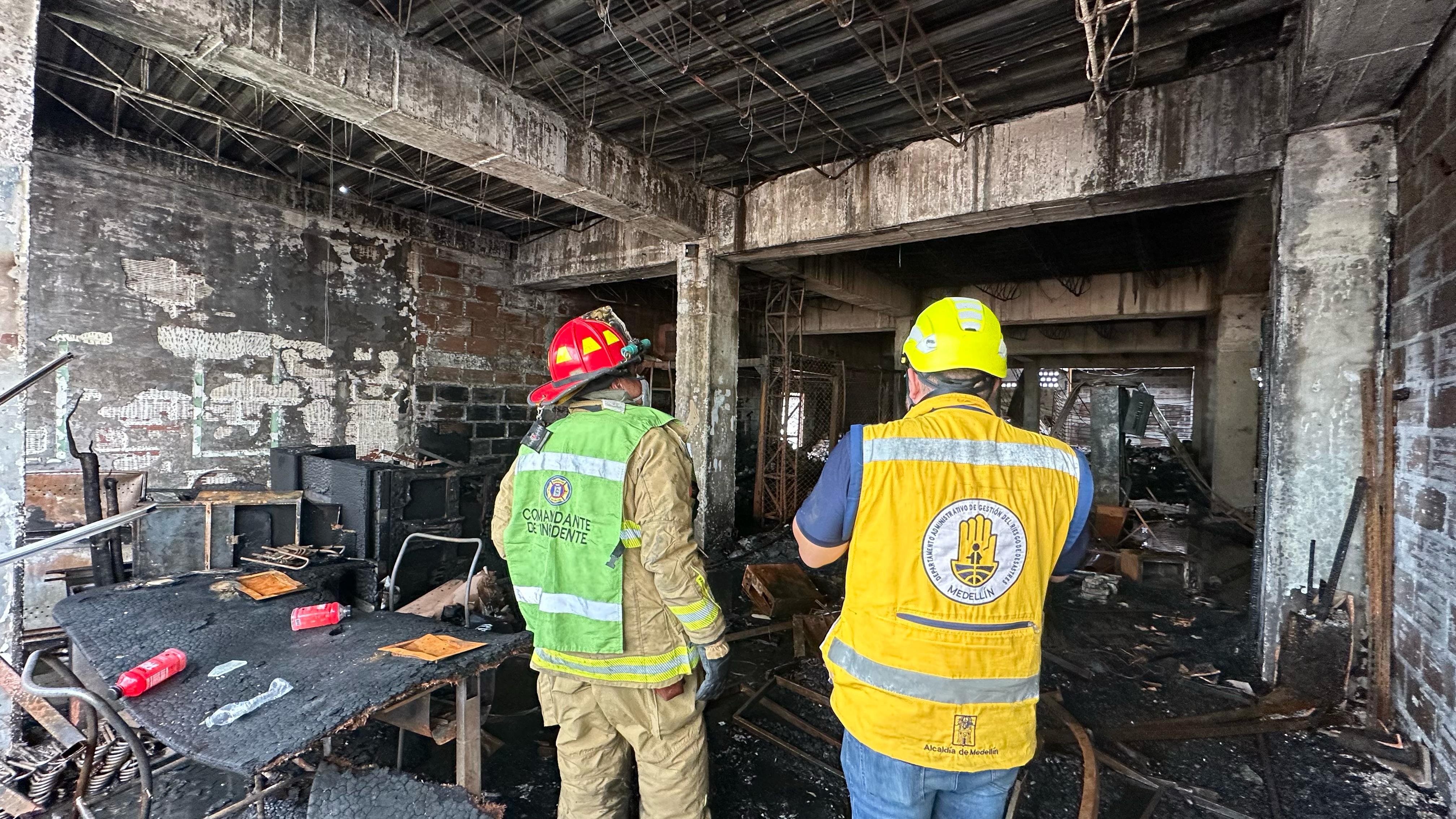 Incendio en Barrio Triste fue apagado- foto DAGRD