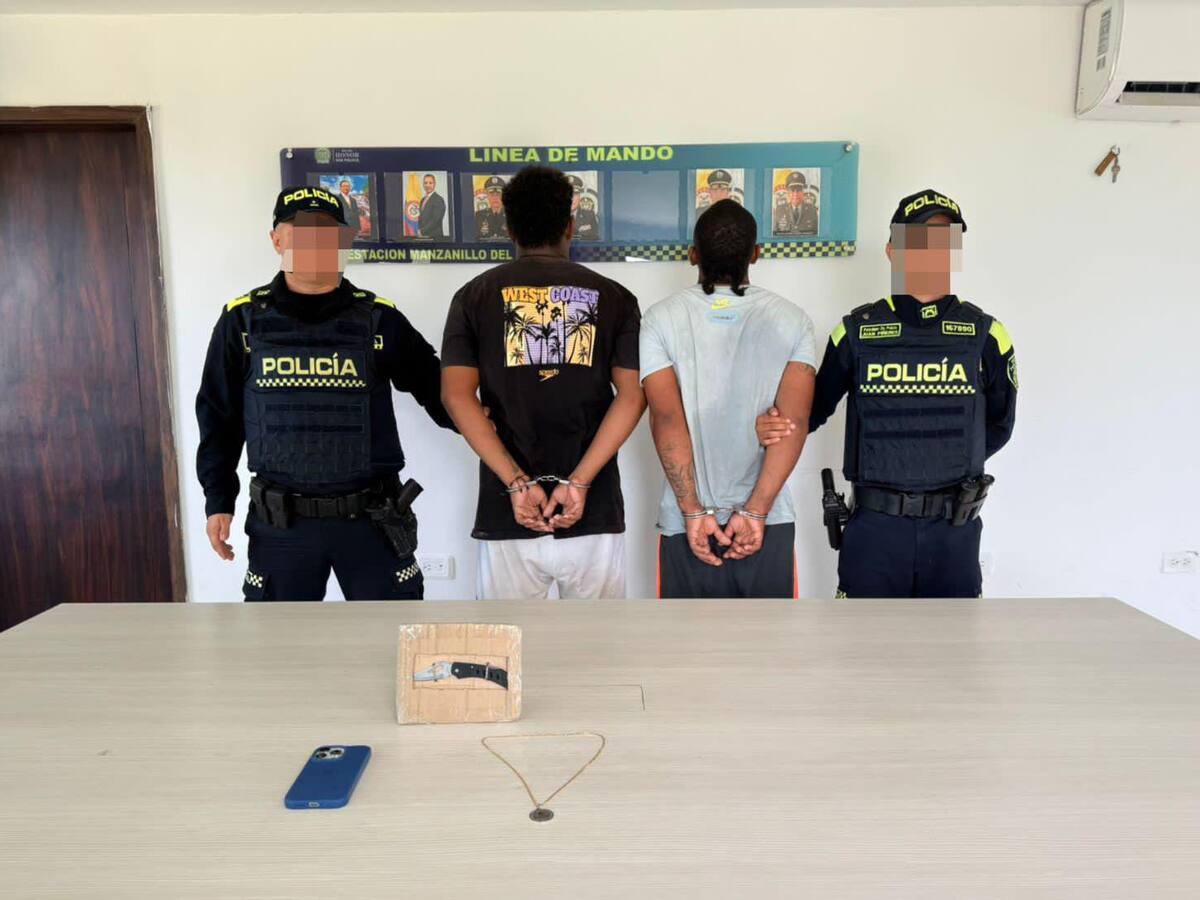 En Manzanillo, capturados ‘El Azael’ y ‘el Mainer’ por el hurto de una cadena de oro y un celular