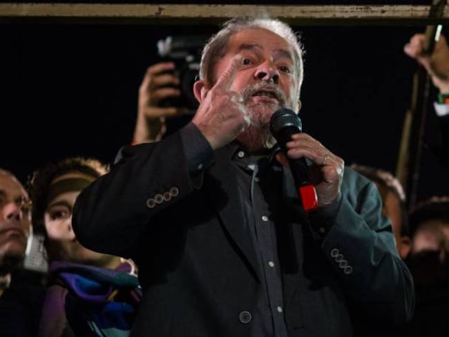 Policía brasileña confirma que aplaza capturará de Lula para el sábado