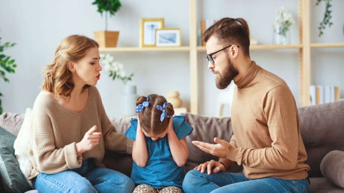 ¿Cómo funciona la alienación parental? Cuando un padre pone al hijo en contra del otro