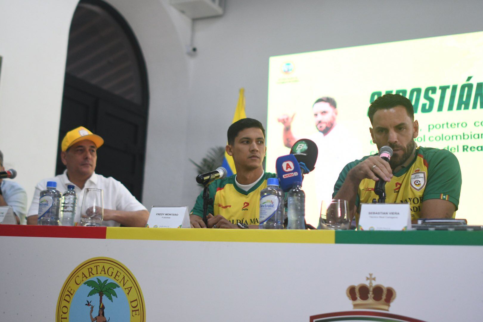 Fredy Montero, presentado como nuevo jugador del Real Cartagena / Twitter: @RealCartagena.