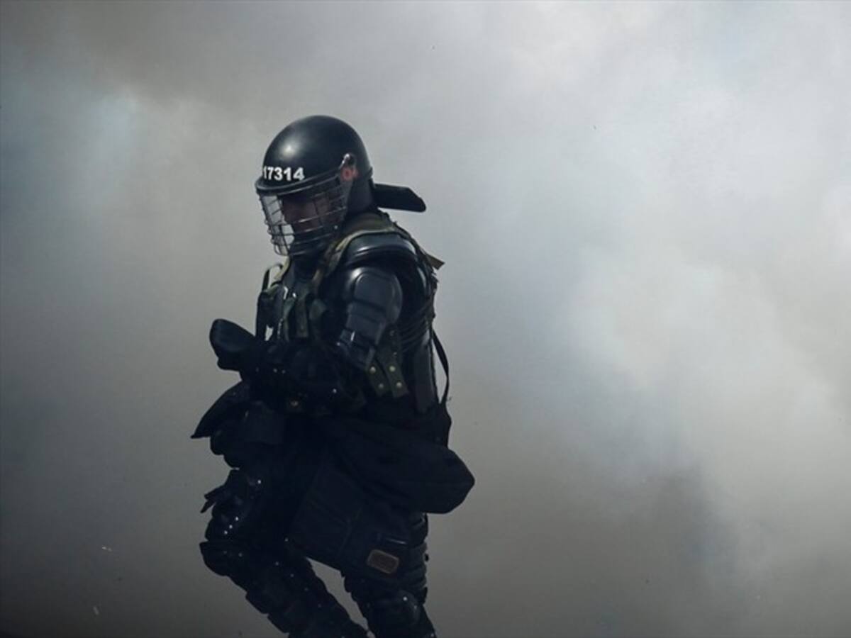 Bus del Esmad fue atacado con explosivos en el municipio de Bello