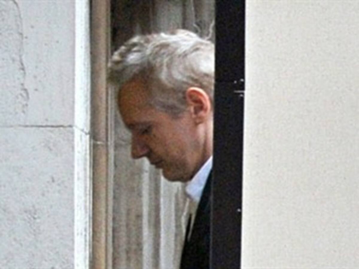 Gobierno explora vías legales para perseguir a Assange: Vicepresidente de EEUU