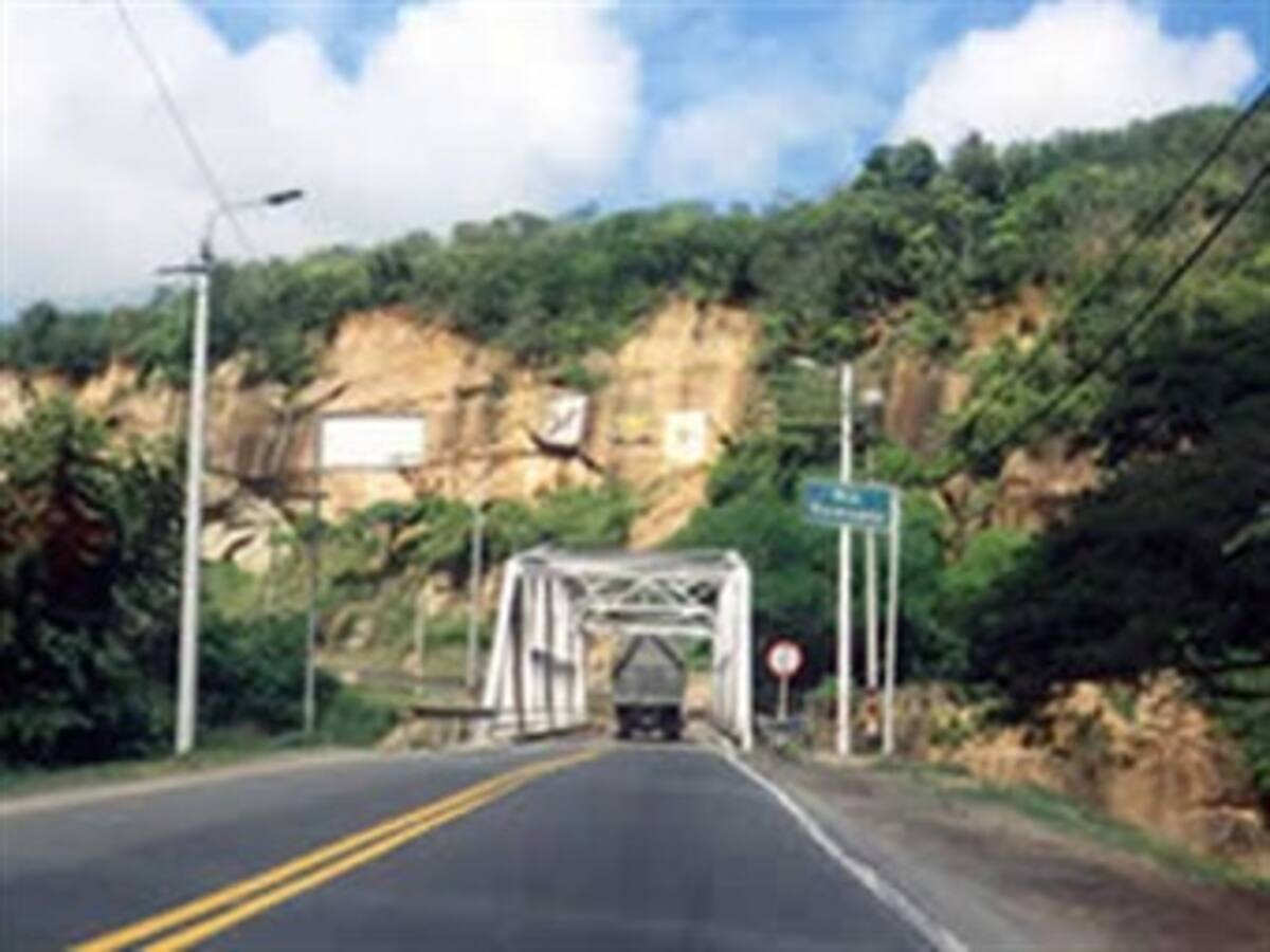 La segunda ola invernal mantiene cerradas 36 vías del país