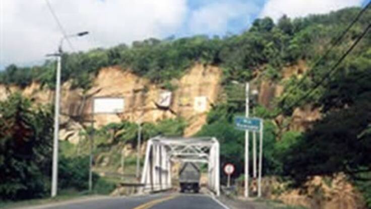 La segunda ola invernal mantiene cerradas 36 vías del país