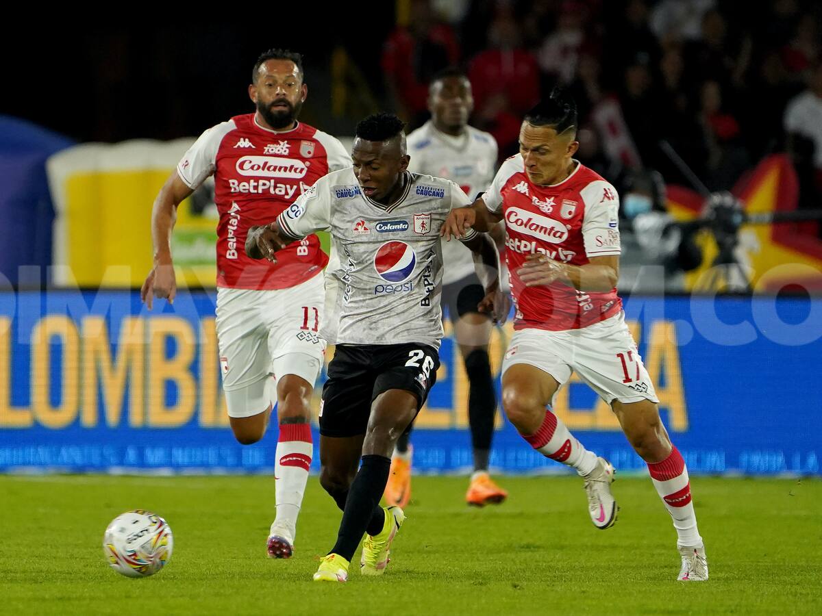 Esneyder Mena, sobre su convocatoria: No lo creí, pensé que estaban jugando conmigo