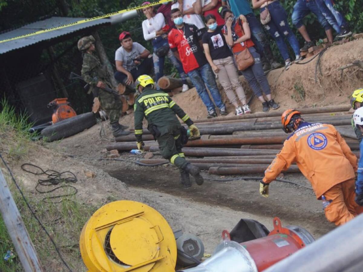 Continúan con labores de rescate en mina la Mestiza