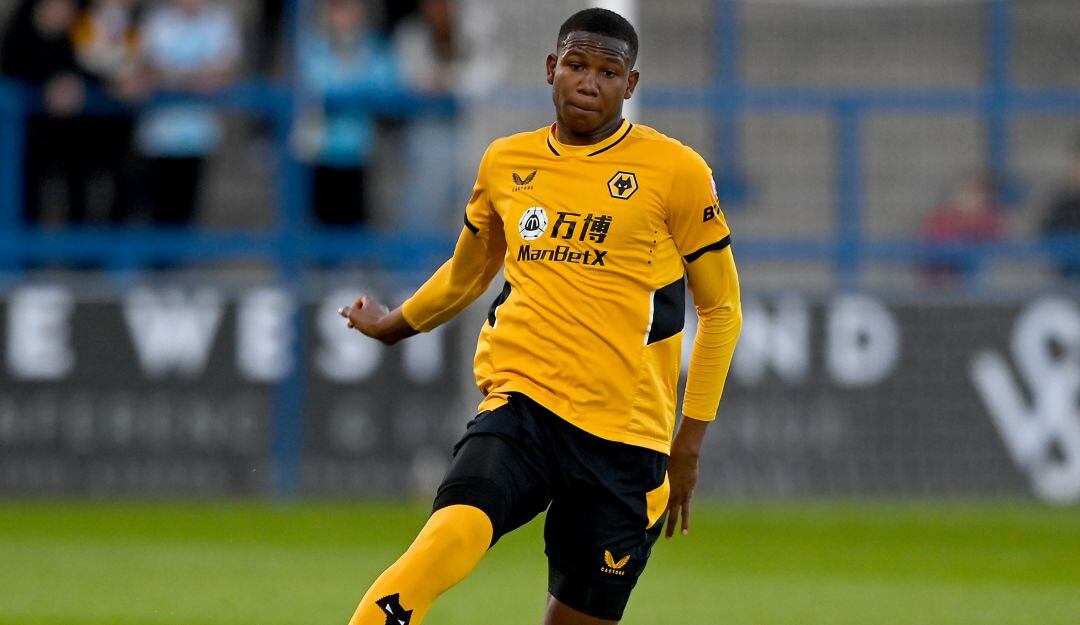 Yerson Mosquera en un partido de Premier League sub-23 con el Wolverhampton el 14 de marzo