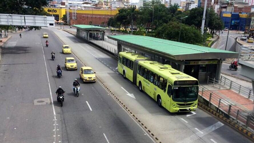 Auxiliar de Policía fue atacado cuando evitaba que un hombre se colara en Metrolínea. Foto: Metrolínea