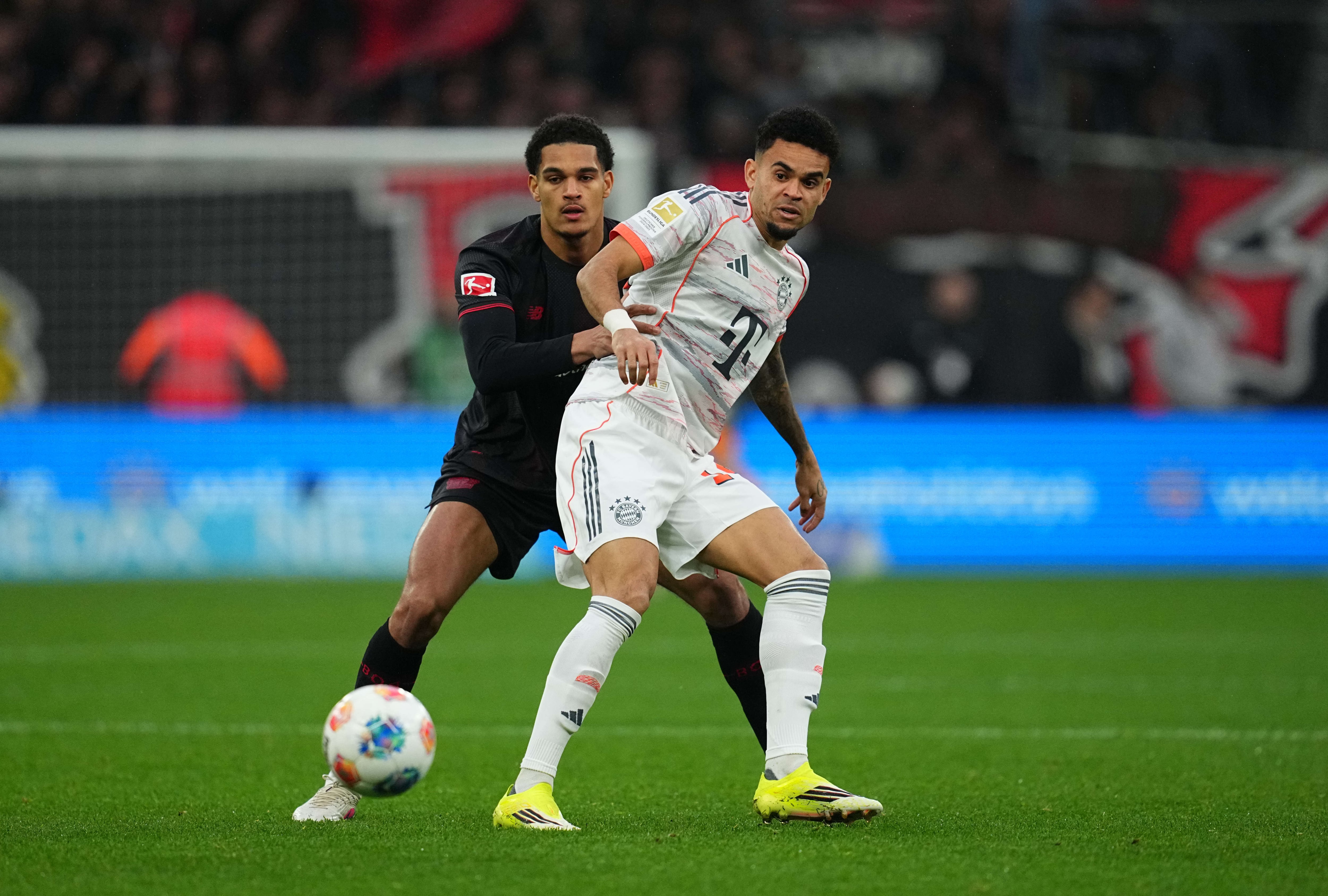 Luis Díaz durante su más reciente partido contra el Bayer Leverkusen. (Photo by Ulrik Pedersen/NurPhoto via Getty Images)