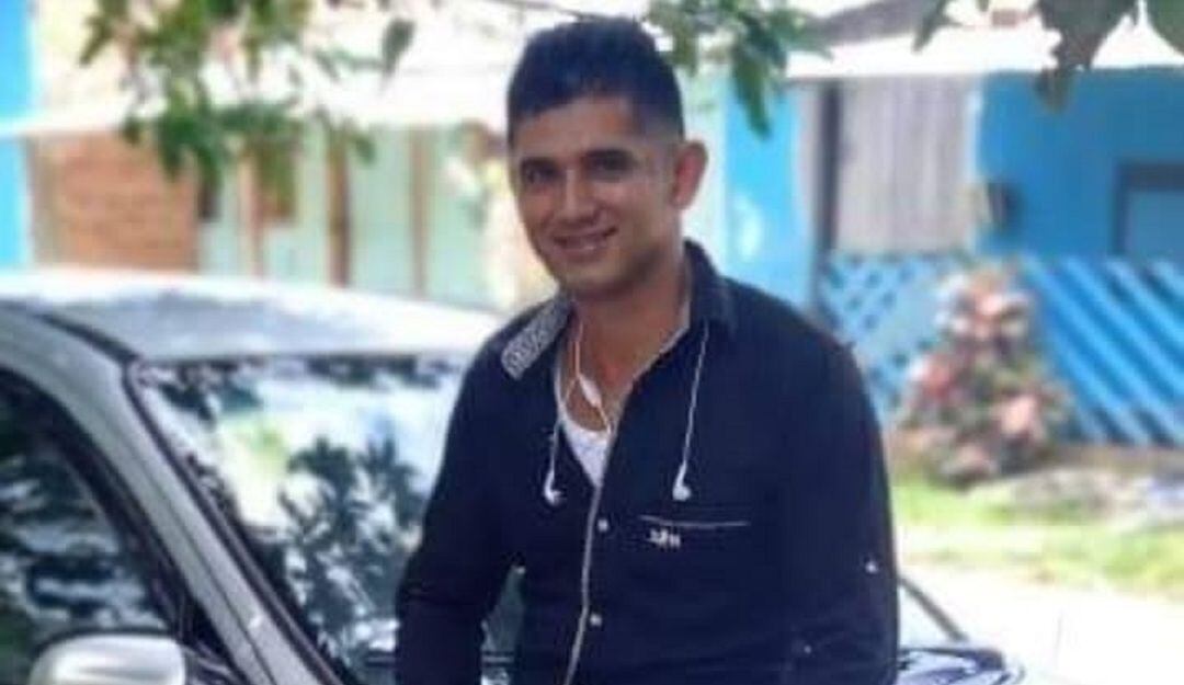 Van dos asesinatos en zona urbana de Saravena tras atentado con carro bomba. 