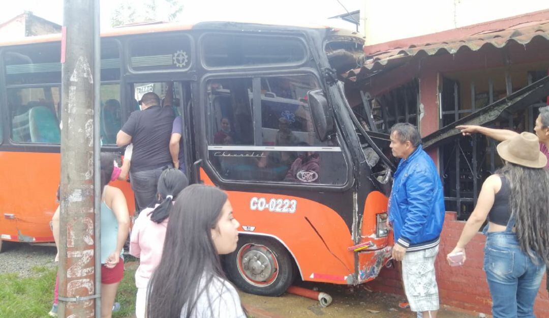 Accidente de tránsito en la avenida del Sur en Ibagué