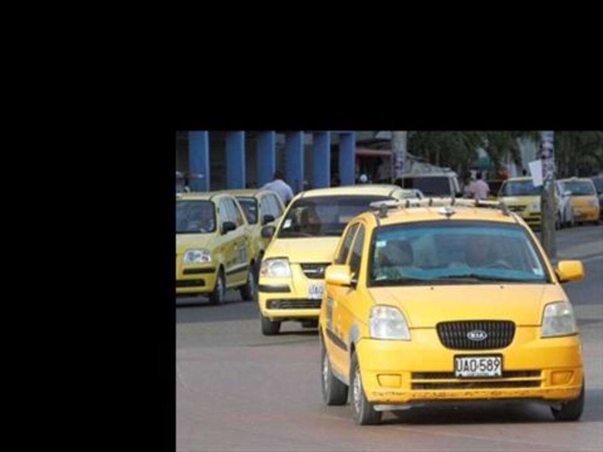 Mintrabajo agiliza afiliación a seguridad social de taxistas