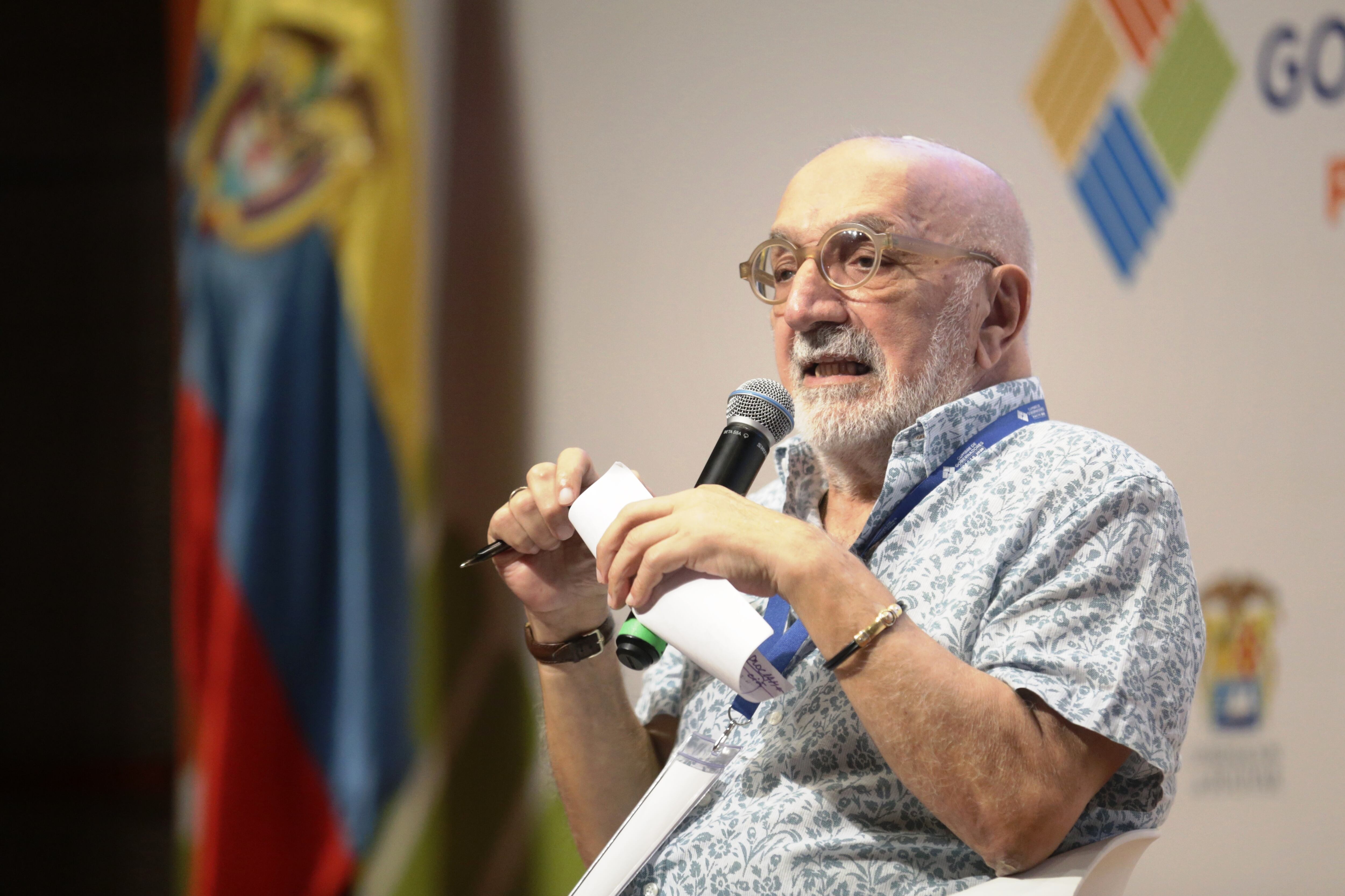 Bogota. 21 de Febrero del 2020. En Cartagena se llevo acábo la cumbre de Gobernadores en la cual se realizó un pacto por la transparencia e integridad, llevada acabo por la Federación Nacional de Departamentos. En la foto: Juan Gossain, Periodista. (Colprensa-Sergio Acero)