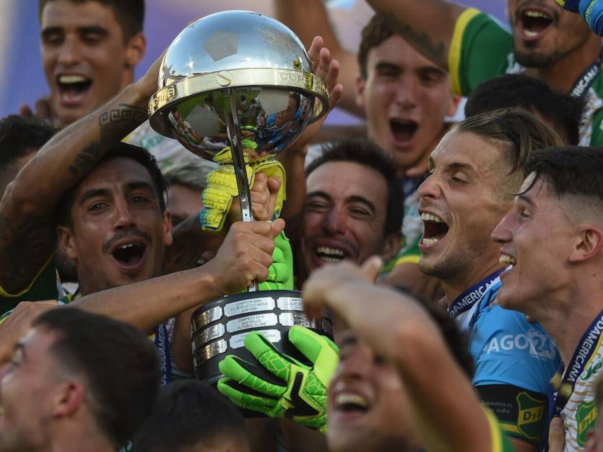 Defensa y Justicia goleó a Lanús y se coronó campeón de la Sudamericana