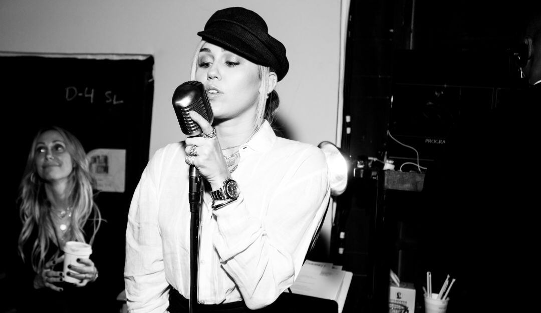 Miley Cyrus estrena canción tras más de un año de ausencia
