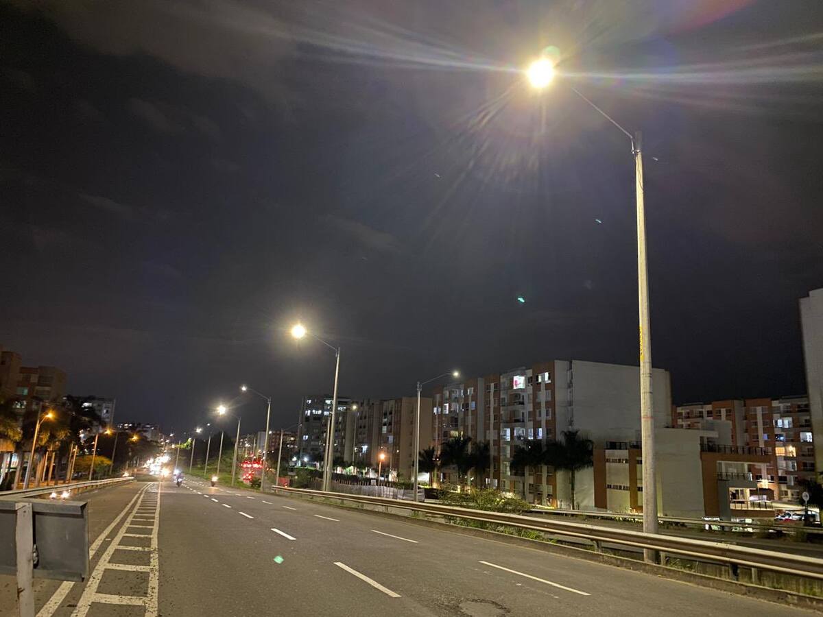 En la mira contratación de alumbrado público en Cali, en 24 años solo se renovó el 34%