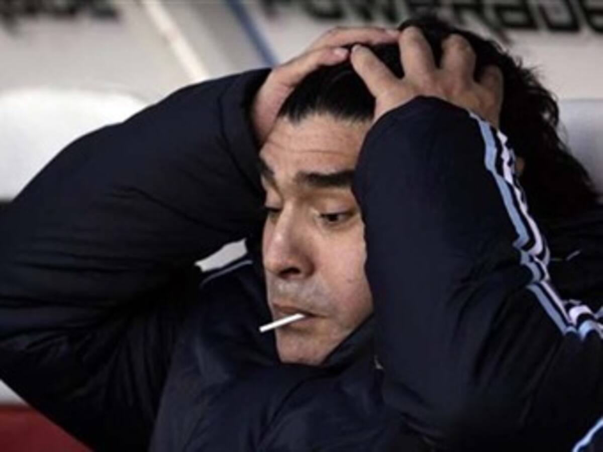 Comité de disciplina de FIFA investigará declaraciones de Maradona