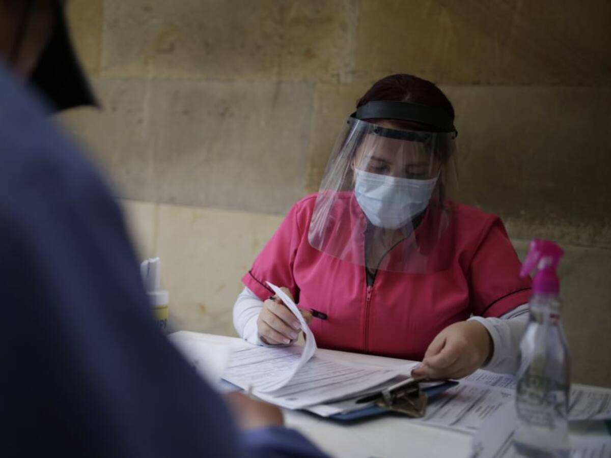 COVID-19 en Colombia: este miércoles se reportaron 27.827 casos nuevos