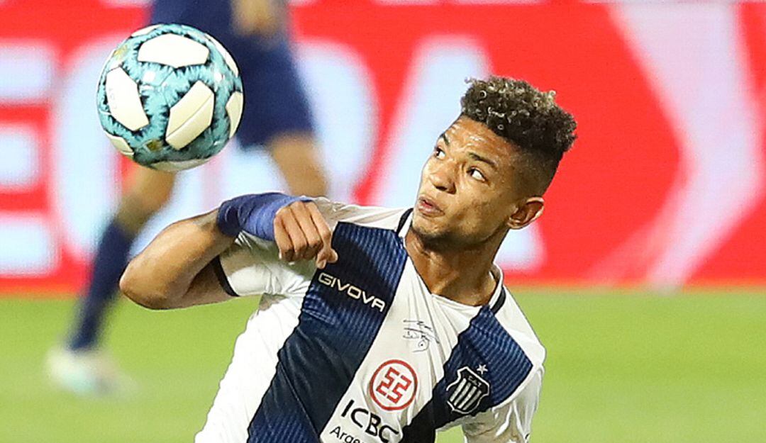 Diego Valoyes marcó el gol de triunfo de Talleres de Córdoba sobre Banfield.