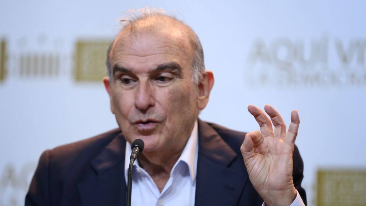Humberto De La Calle: "La expulsión es un despropósito, me parece extremista"