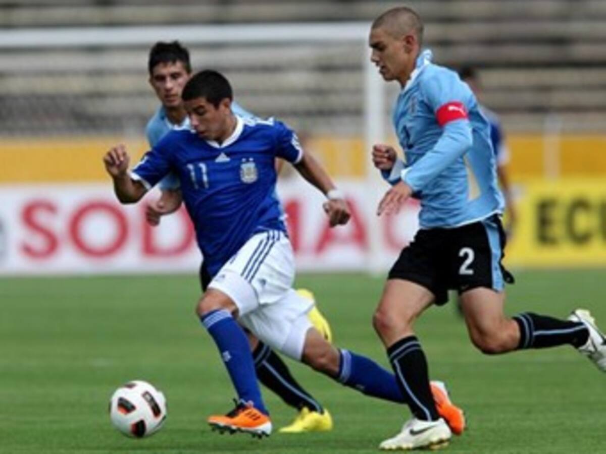 Argentina empata 1-1 con Uruguay y conserva invicto en hexagonal de Sudamericano