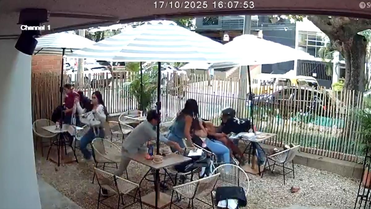 Hurto a mano arma en café de Cabecera: Elementos superan los $12 millones