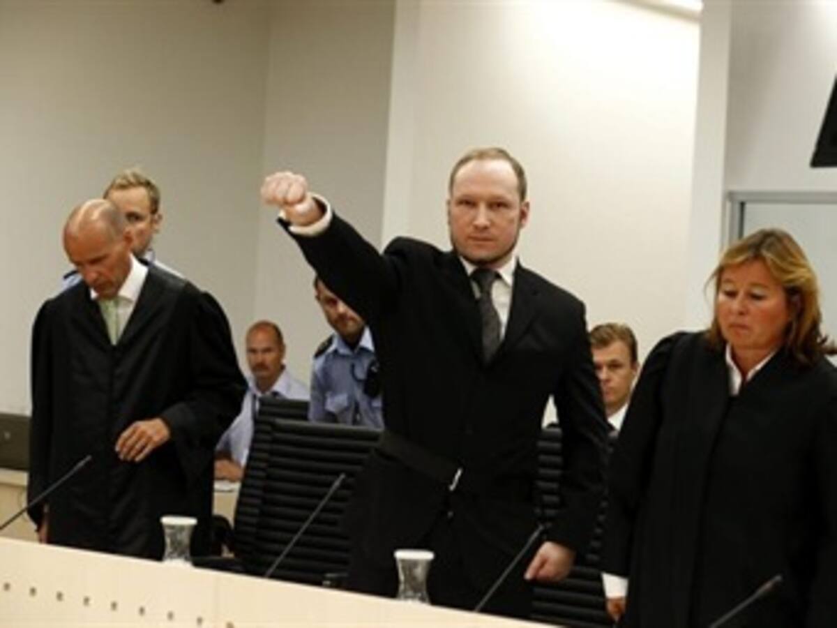 Condenado a 21 años de cárcel a Anders Behring Breivik el asesino de 77 personas en Noruega