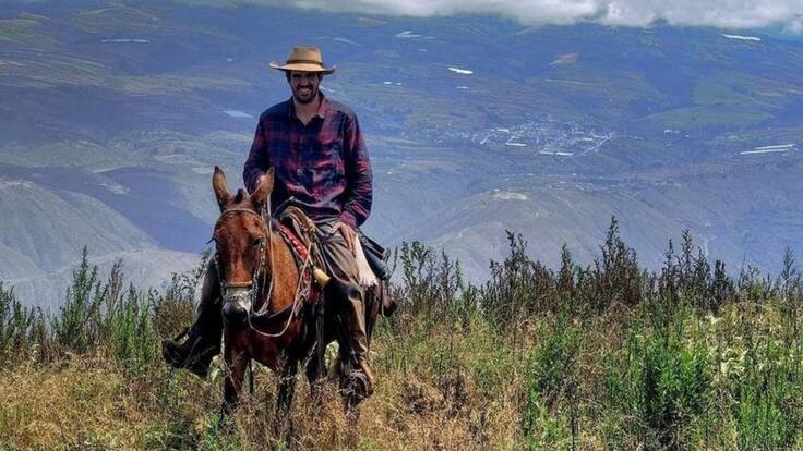 Simón Vergara y tres mulas recorrerán 8.000 kilómetros en América Latina
