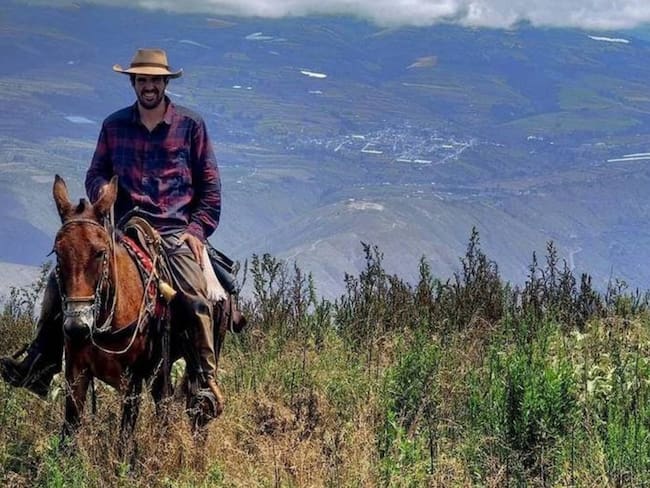 Simón Vergara y tres mulas recorrerán 8.000 kilómetros en América Latina