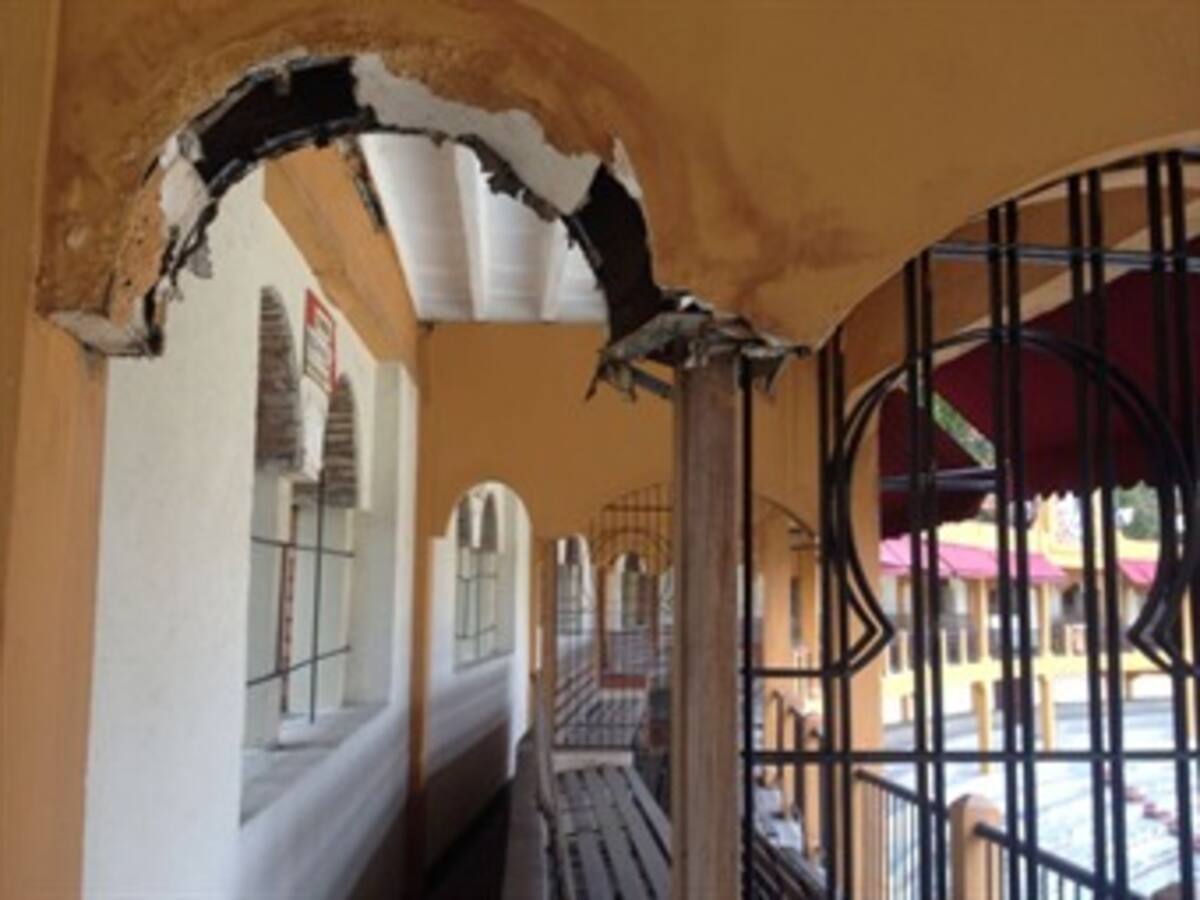 Ordeñaron la Plaza de Toros a punta de sangre y nunca la repararon: Petro