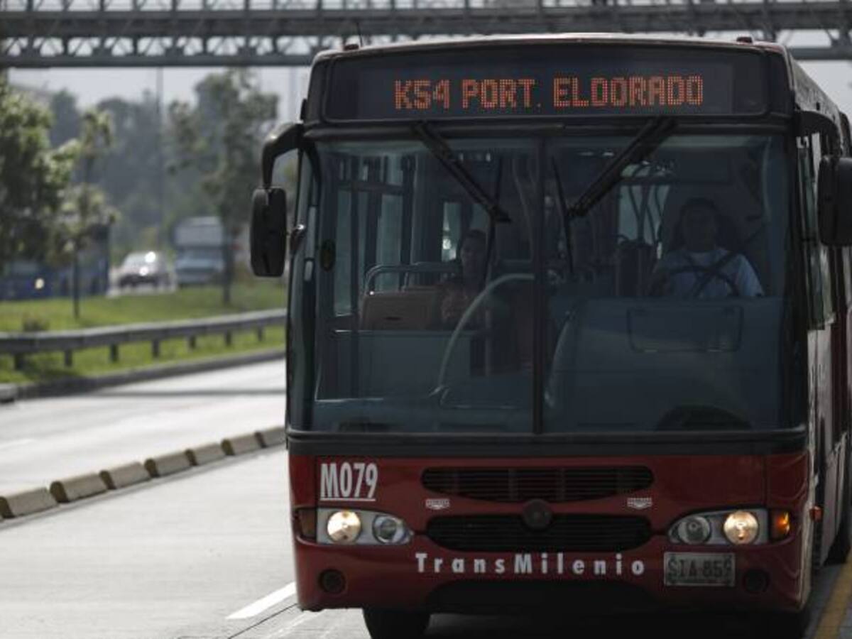 Sube $100 el pasaje en Transmilenio y el SITP