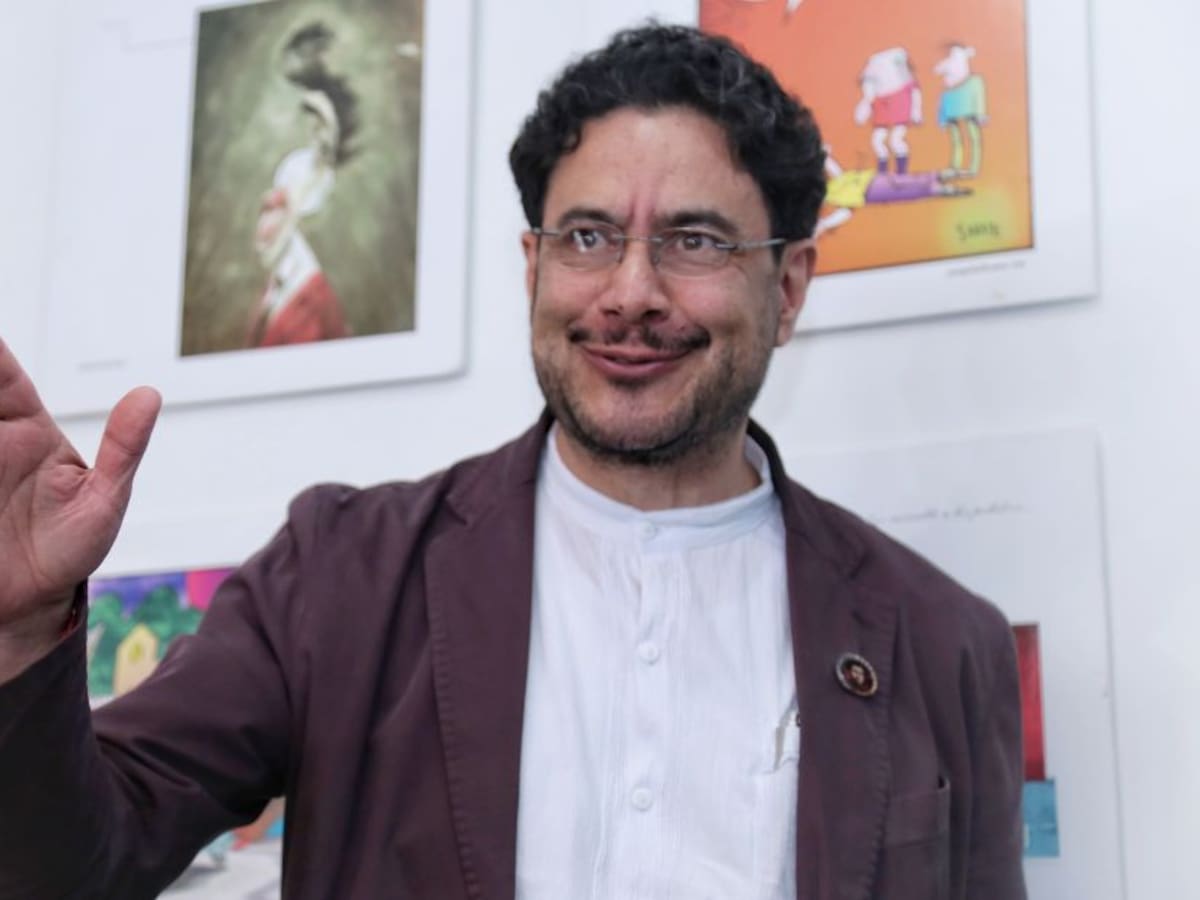 Cepeda pide que Álvaro Uribe sea llamado a juicio "a la mayor brevedad"