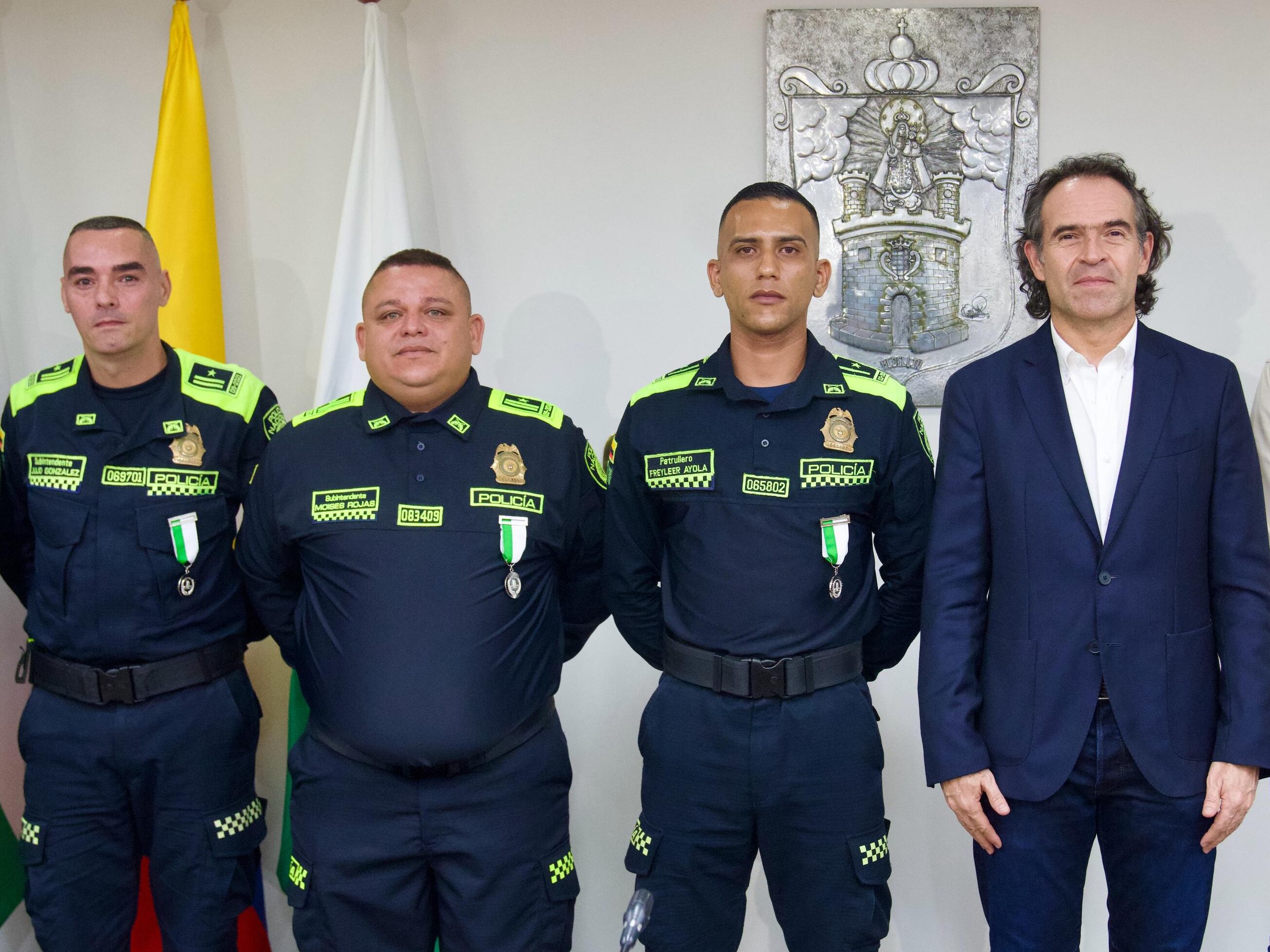 Policías reconocidos en Medellín. Cortesía: Alcaldía de Medellín