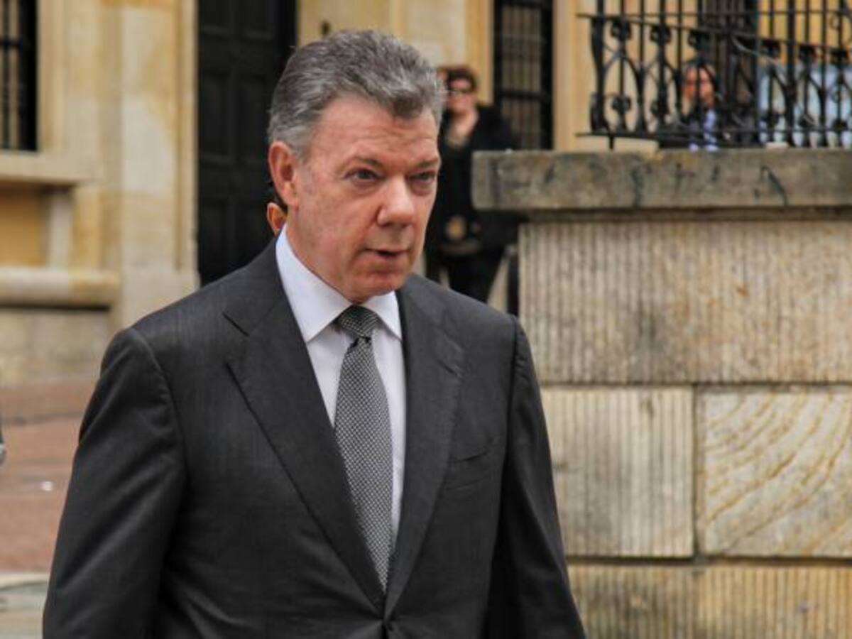 Santos viaja a Suiza para participar del Foro Económico Mundial