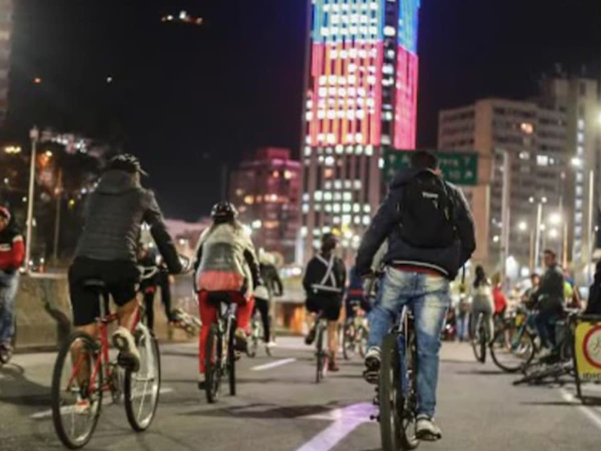 La Ciclovía Nocturna registró más de 2 millones de trayectos en Bogotá