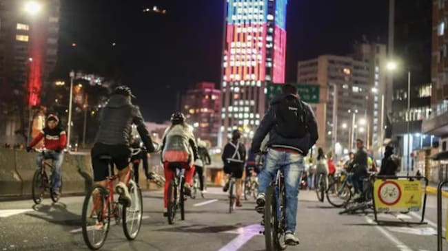 Ciclovía Nocturna // Foto: bogota.gov.co