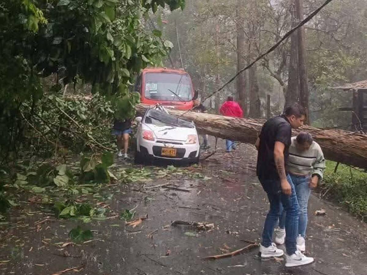 Emergencia en la zona turística del Cañón del Combeima de Ibagué
