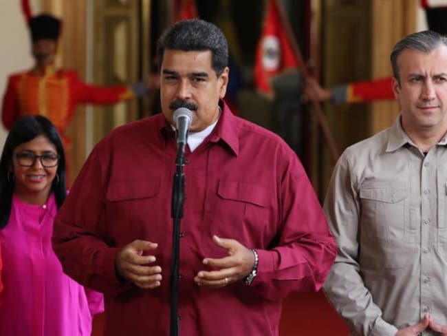 El presidente venezolano Nicolás Maduro habla durante una rueda de prensa en el Palacio de Miraflores en Caracas.
