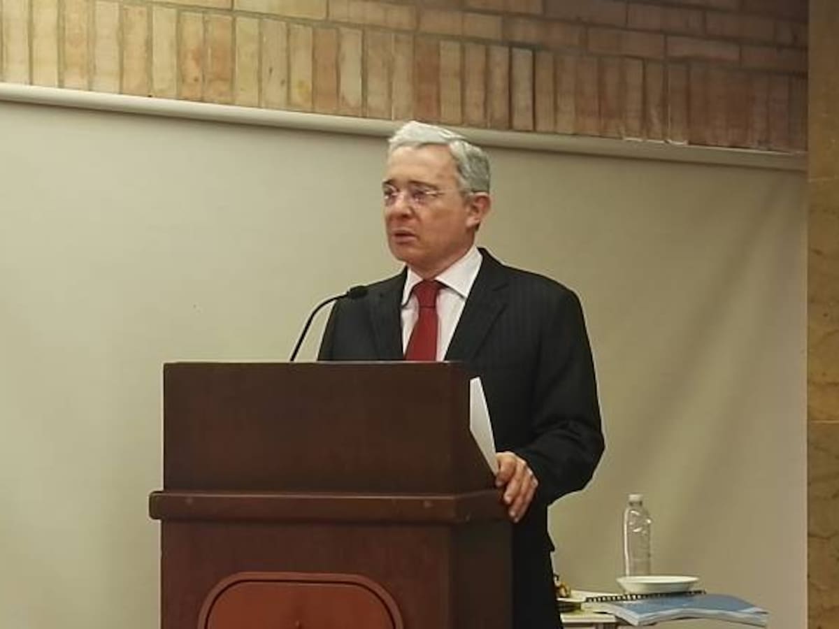 Dos Tribunales concluyen que Uribe debe responder por masacres en Antioquia