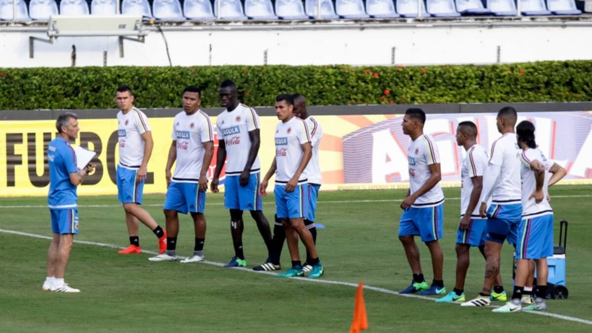 La Selección prepara cambios y entrena a puerta cerrada