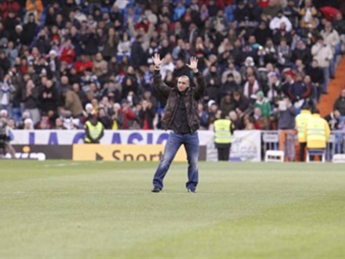 Roberto Carlos: 'Mourinho me dijo que se queda en el Madrid'