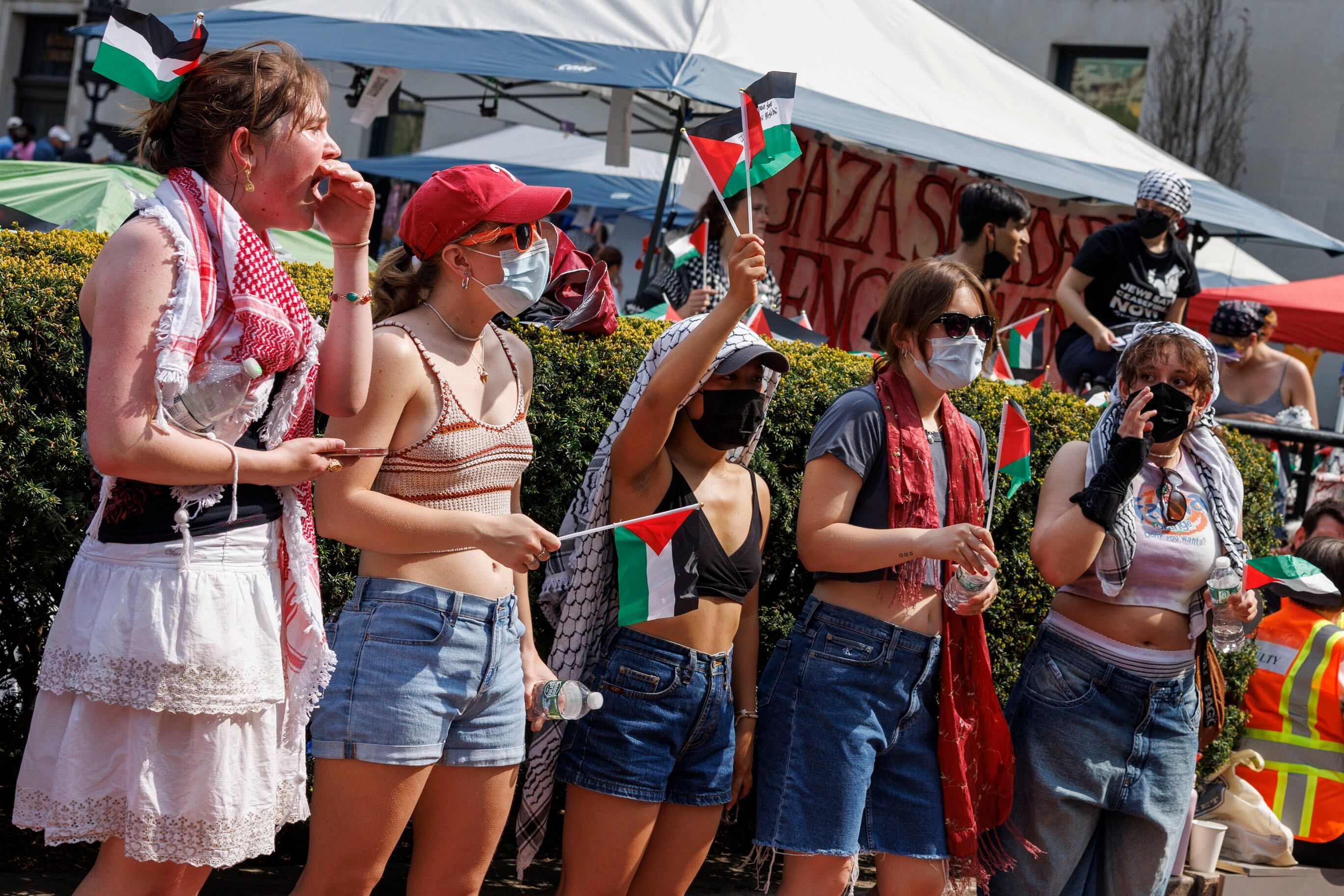 New York (United States). Students were warned that they would face immediate. (Protestas, Nueva York) EFE/EPA/SARAH YENESEL