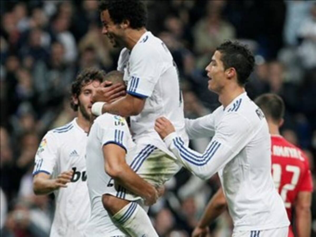 Real Madrid golea 5-1 al Murcia y termina con la maldición de la Copa del Rey