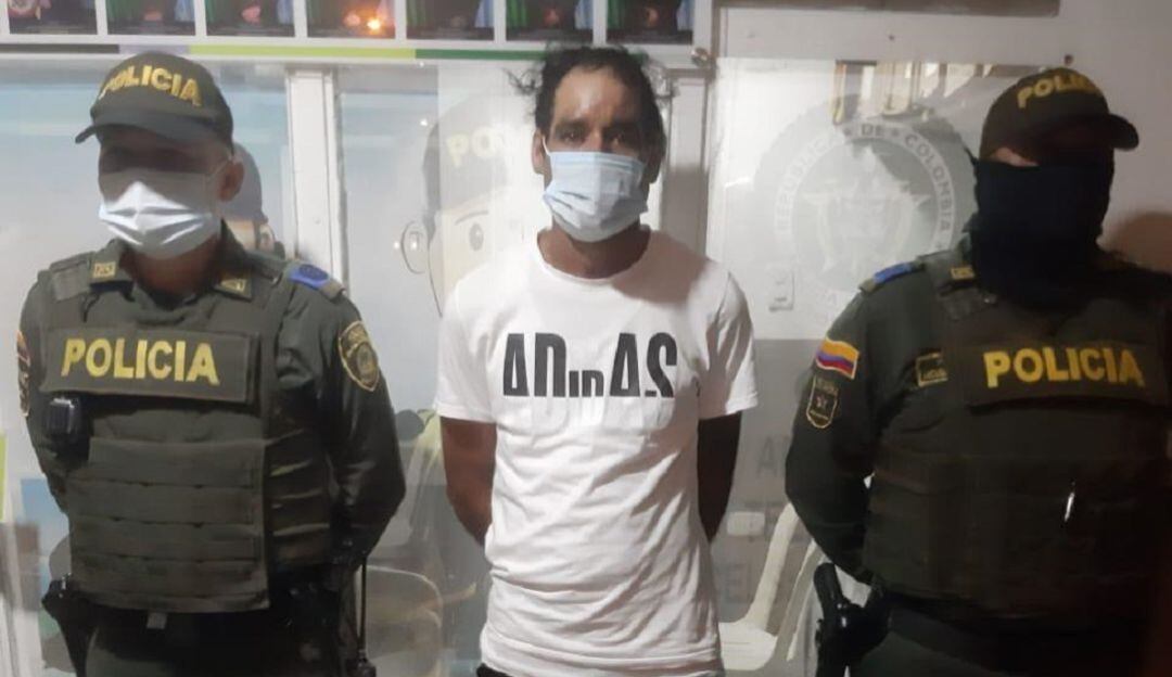 Alias ´Moe´, fue capturado en poder de un arma de fuego en el sector Ricaurte del barrio Olaya Herrera