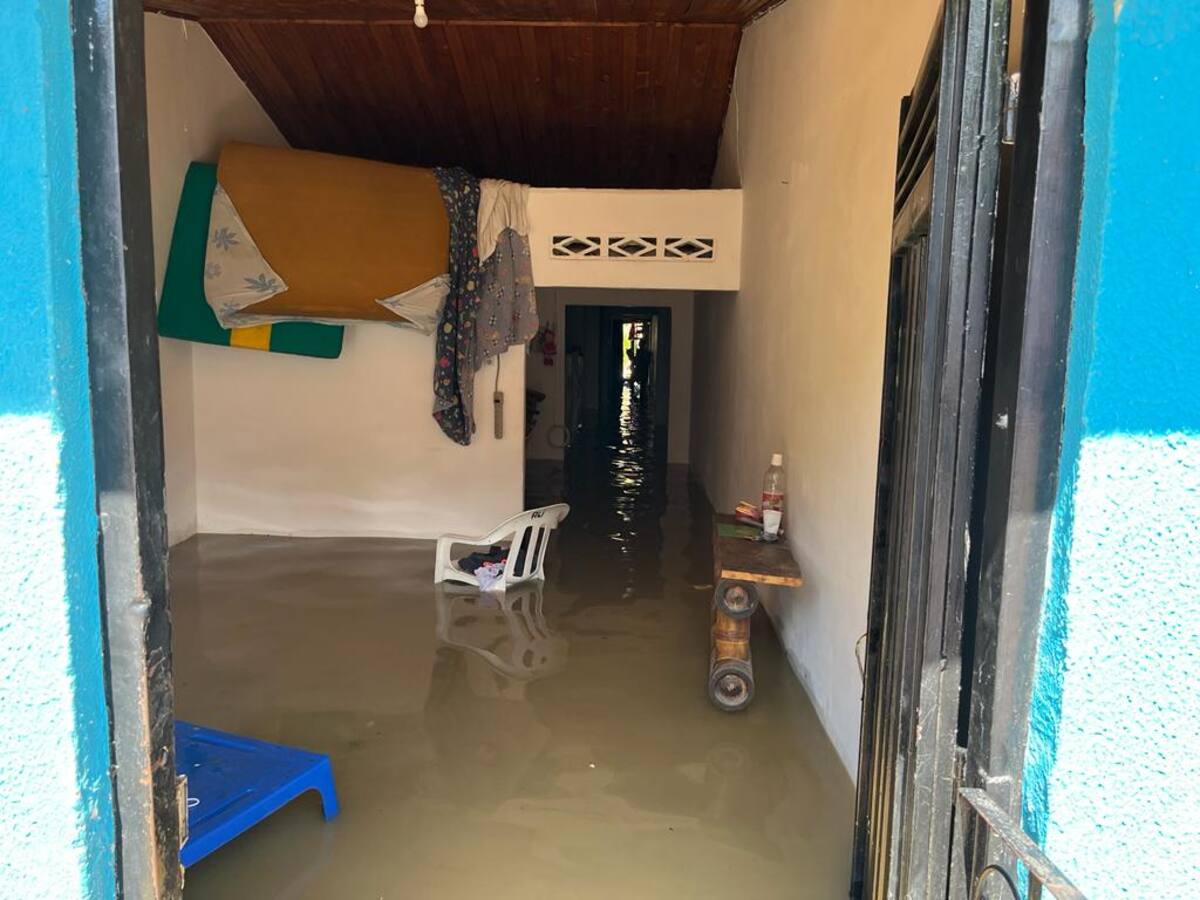 Cerca de 40 viviendas en Pereira resultaron inundadas por la creciente del río Cauca