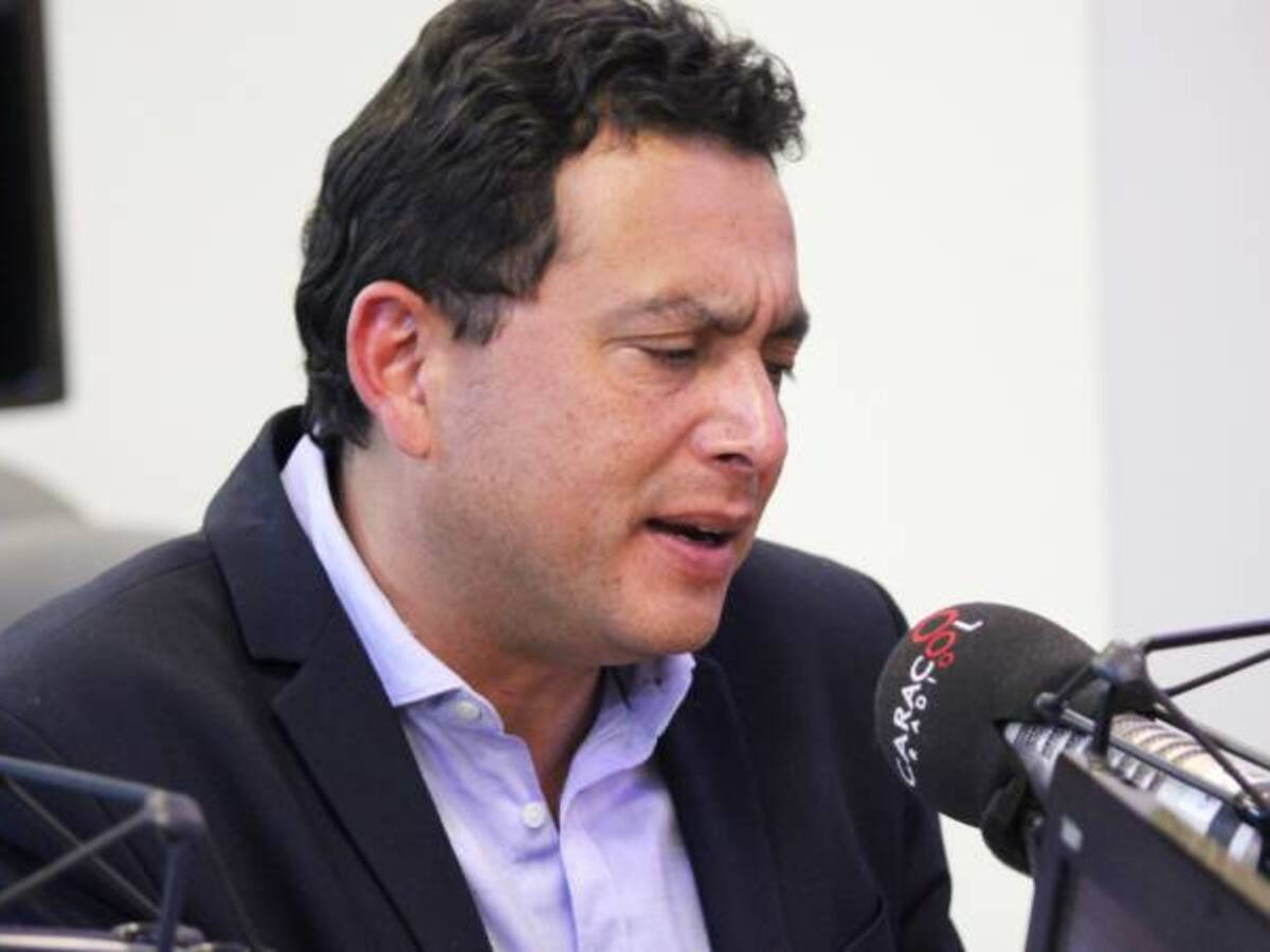 Habrá disidencia guerrillera, pero no está en riesgo el proceso: Libreros